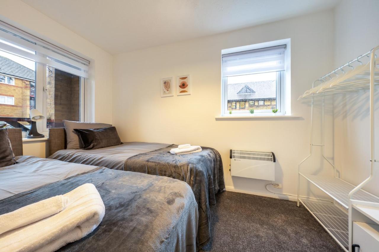 Luxury 2 Bed Apartment Stansted Airport Bishops Stortford Bishop's Stortford Esterno foto