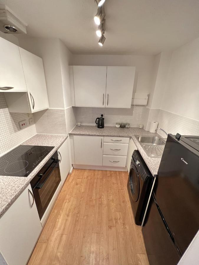 Luxury 2 Bed Apartment Stansted Airport Bishops Stortford Bishop's Stortford Esterno foto