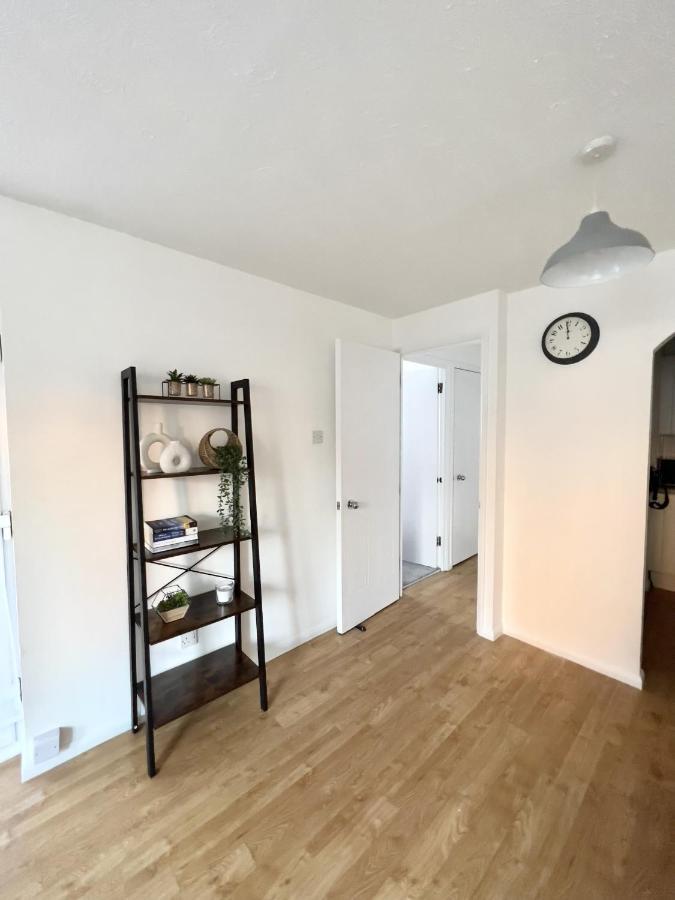 Luxury 2 Bed Apartment Stansted Airport Bishops Stortford Bishop's Stortford Esterno foto